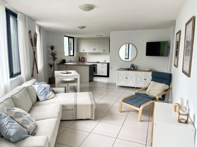 2/73 Parkyn Parade, QLD 4557