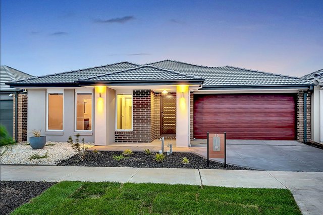 35 Moonlight Way, VIC 3064