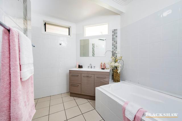 12 Thorpe Avenue, NSW 2620