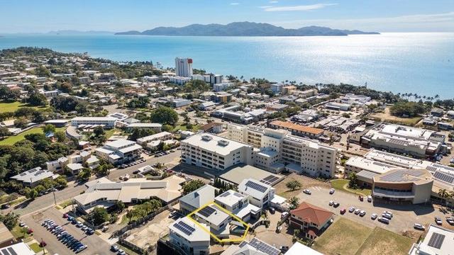6 Panorama Court, QLD 4810