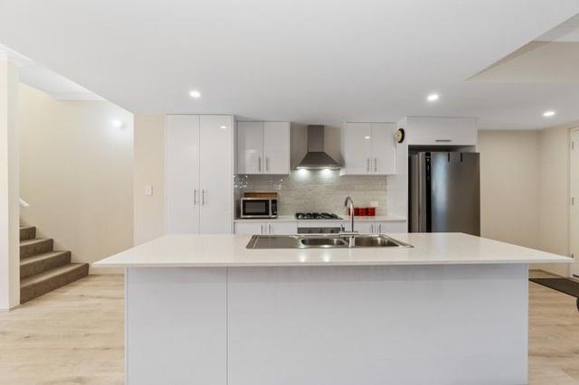 10 The Straits, WA 6030