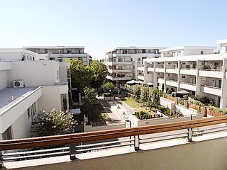 (2012-08-21)