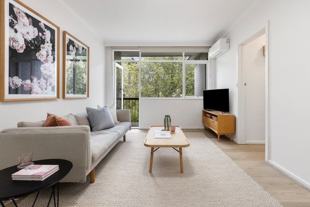 11/20 Valentine Grove, VIC 3143