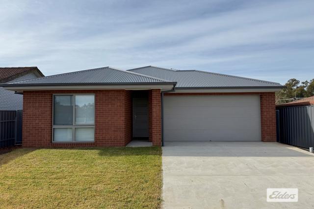 126 Larmer Street, NSW 2643