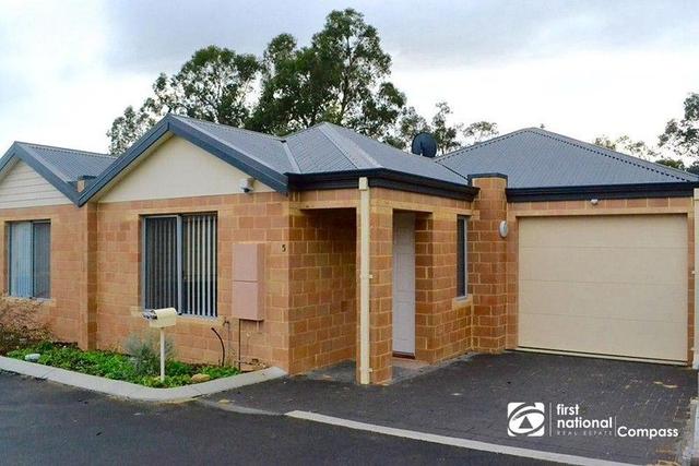 1/38 Astley St, WA 6110