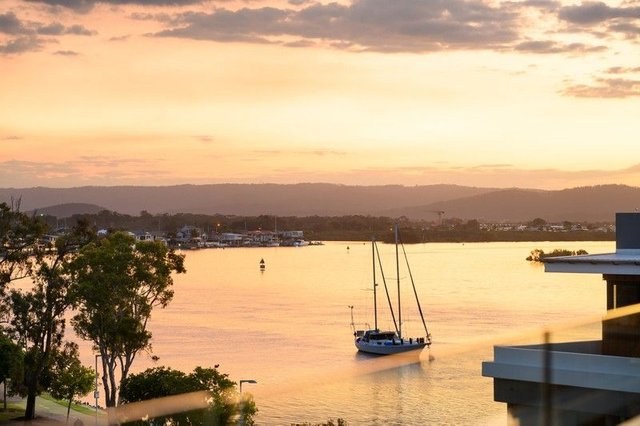 2401/1 Marina Promenade, QLD 4216