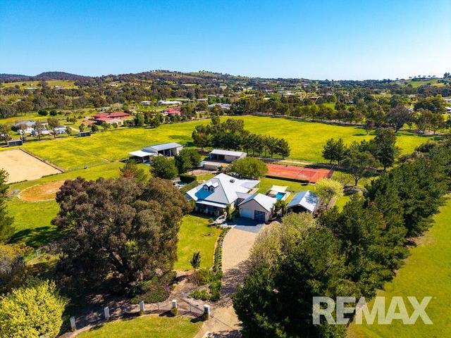4 Hickory Place, NSW 2650