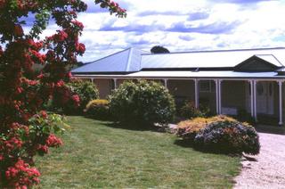 View of house (2006-10-11)