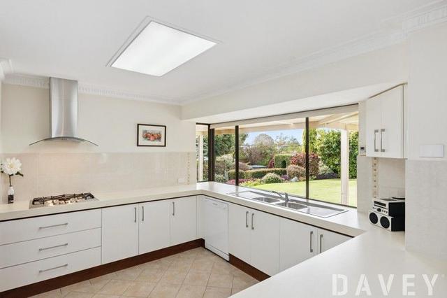 5 Ardgay Place, WA 6023