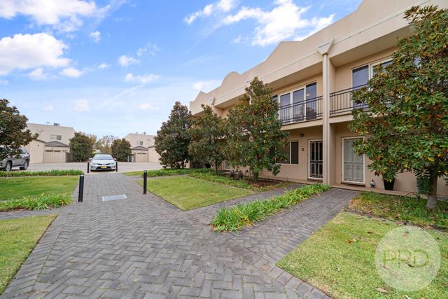 16/20 Travers Street, NSW 2650