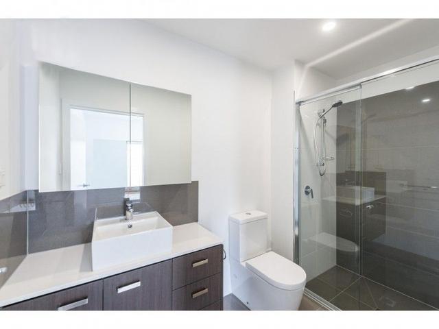 1/49 Hutchins St, QLD 4031