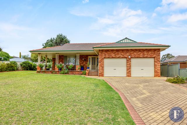 17 Pineview Circuit, NSW 2594