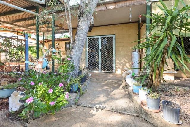 8-10 Thompson St, QLD 4890