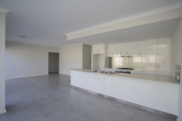 4/46 Kinsella Street, WA 6060
