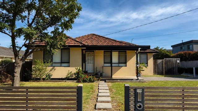 1/9 Burns Avenue, VIC 3169
