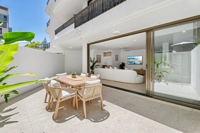 3/3576 Main Beach Parade, QLD 4217