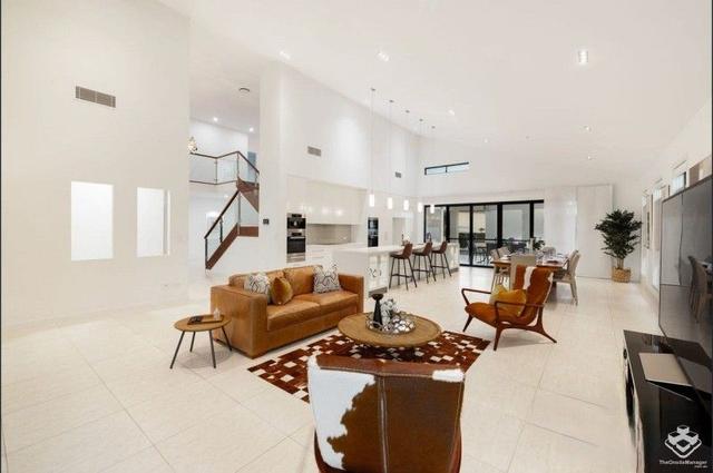45 Parnassus Street, QLD 4109