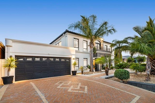 18 Cambridge Crescent, VIC 3038