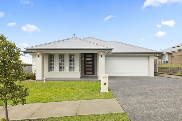 8 Ivey Avenue, NSW 2335