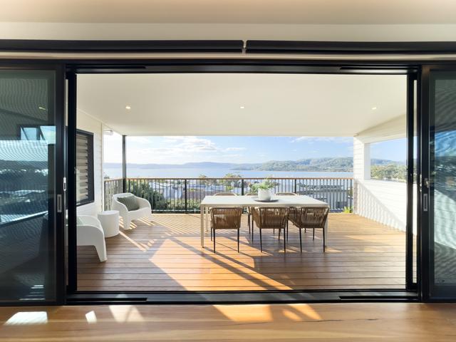 5 View Parade, NSW 2251