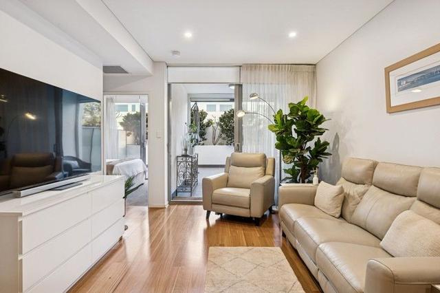 111/15 Roydhouse Street, WA 6008