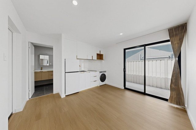 65 McConaghy Street, QLD 4053
