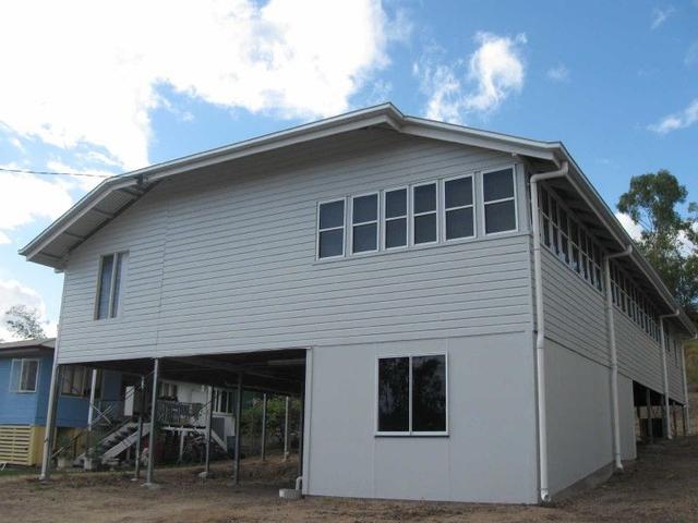 10 Gralton St, QLD 4804