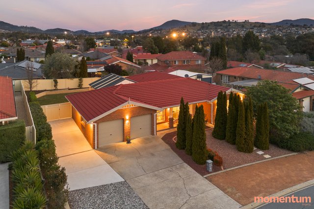 15 Loureiro Street, ACT 2906