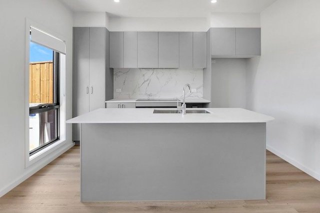 15 Menotti Street, VIC 3024