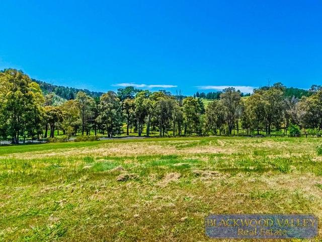 9 Diggers Green, WA 6275