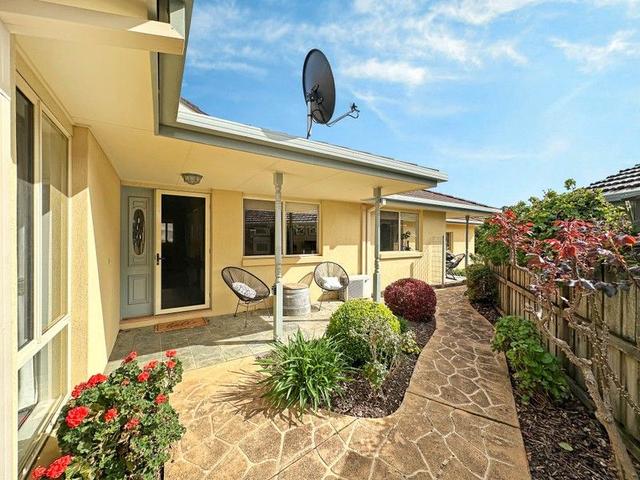 2/11 George  Street, VIC 3820