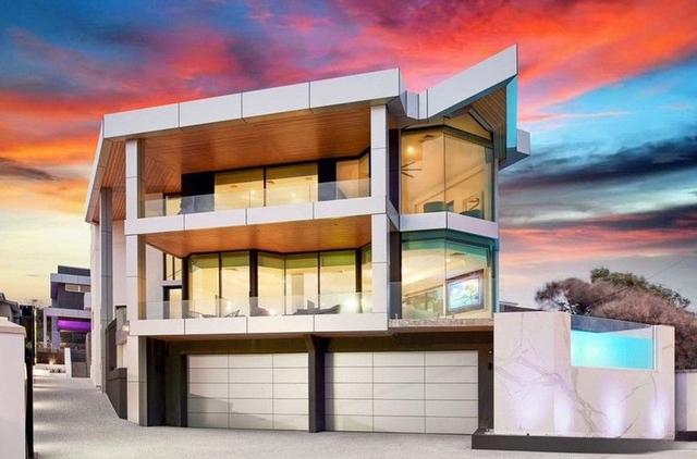 42 West Coast Drive, WA 6020
