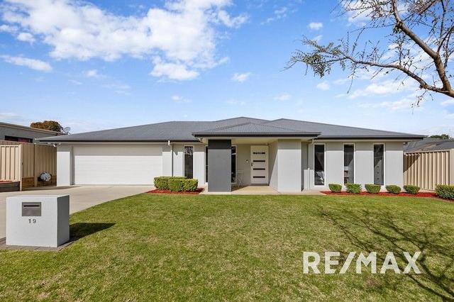 19 Barmedman Avenue, NSW 2650