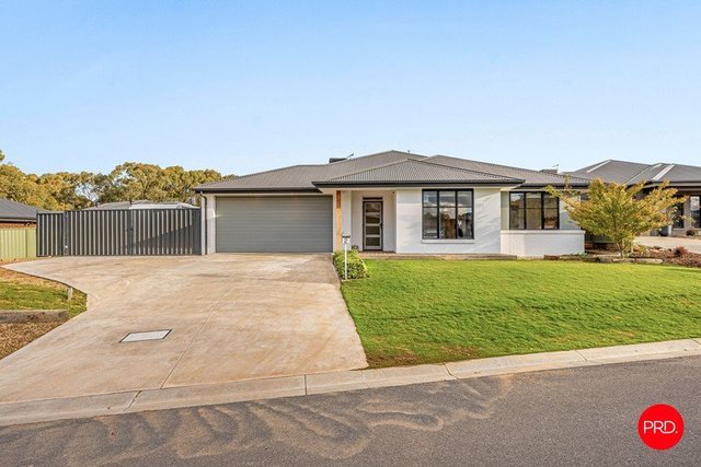 2 Forth Court, VIC 3551
