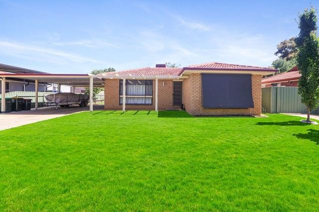 18 Maple Road, NSW 2650