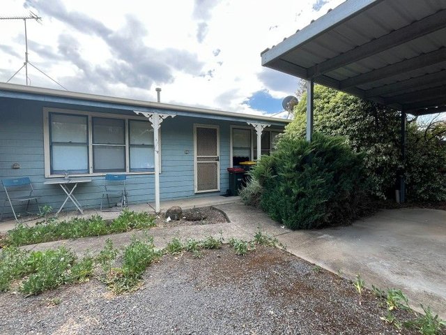 2/19 Logan Street, VIC 3465