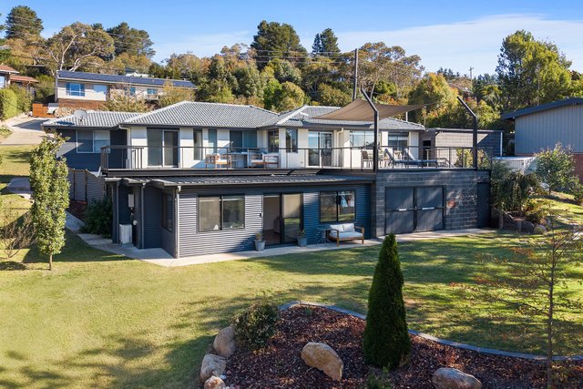 13 Rushes Bay Avenue, NSW 2627