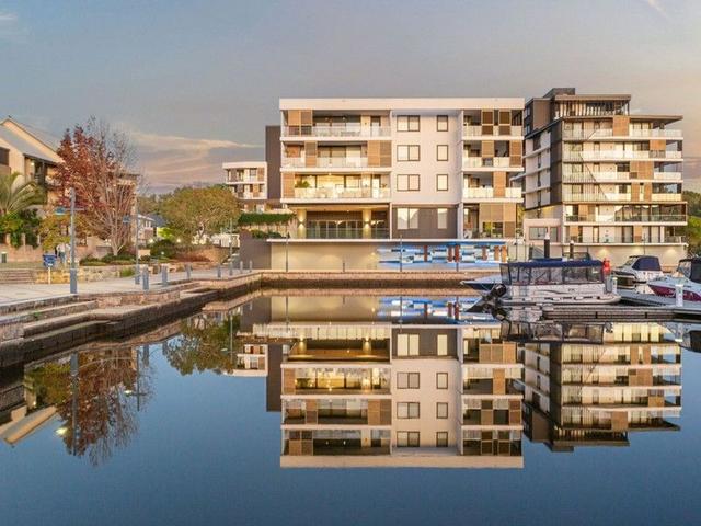 5/16 Marina Drive, WA 6104