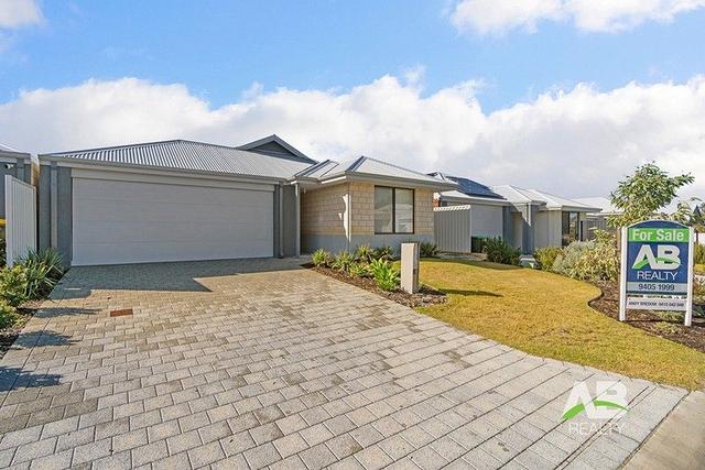 82 Routeburn Street, WA 6065