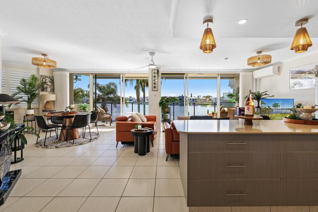 4/37 Monaco Street, QLD 4217