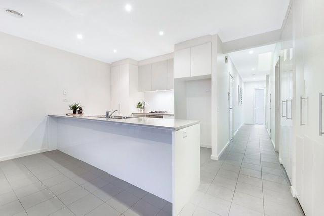 35 Brunton Crescent, VIC 3170