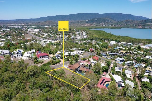 11 Illawong Street, QLD 4802