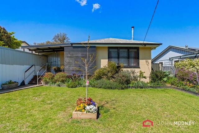 11 Gowrie Parade, NSW 2650