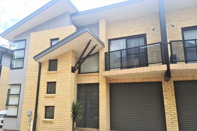 2/21 McLachlan Avenue, NSW 2261