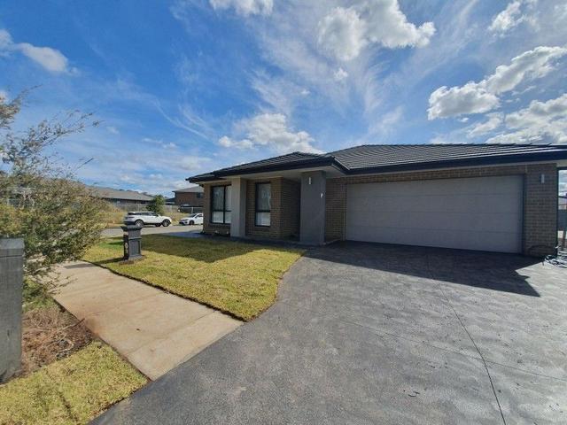 14 Maidenhair Avenue, NSW 2565