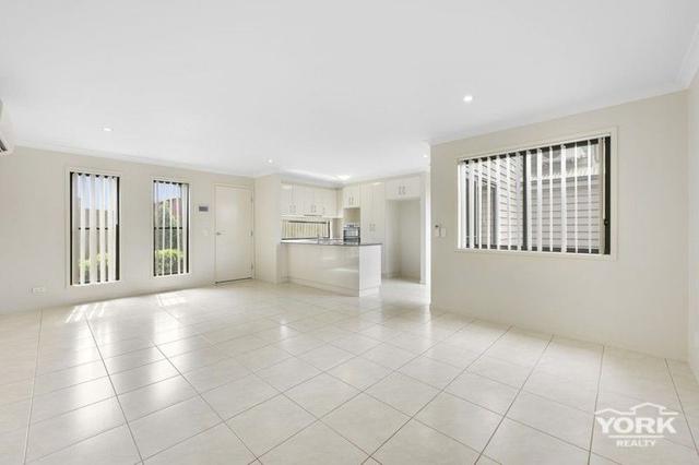 2/128a James Street, QLD 4350