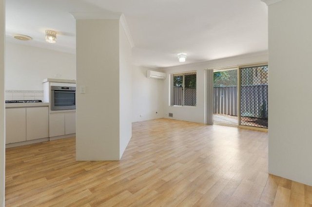 8/2 Dowling Street, WA 6168