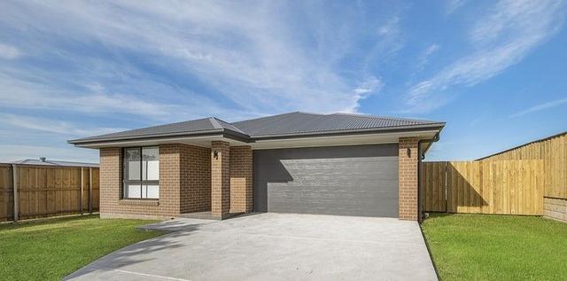 74 Settlers Boulevard, NSW 2322