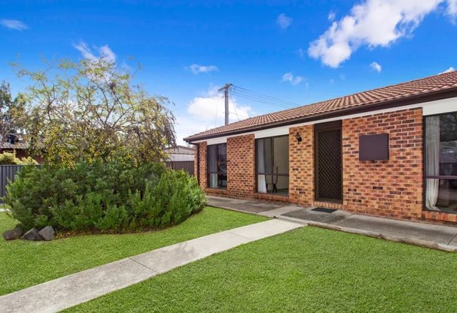2/68 Twelve Tree Crescent, ACT 2615