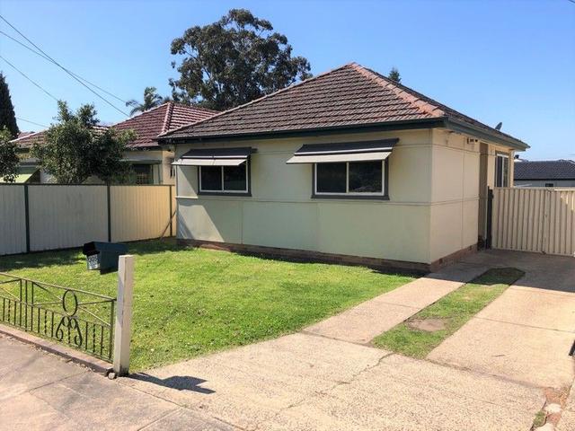 305 Roberts Road, NSW 2190